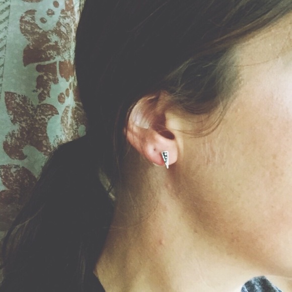 *CLOSING BOUTIQUE* - Picture 5 of 5